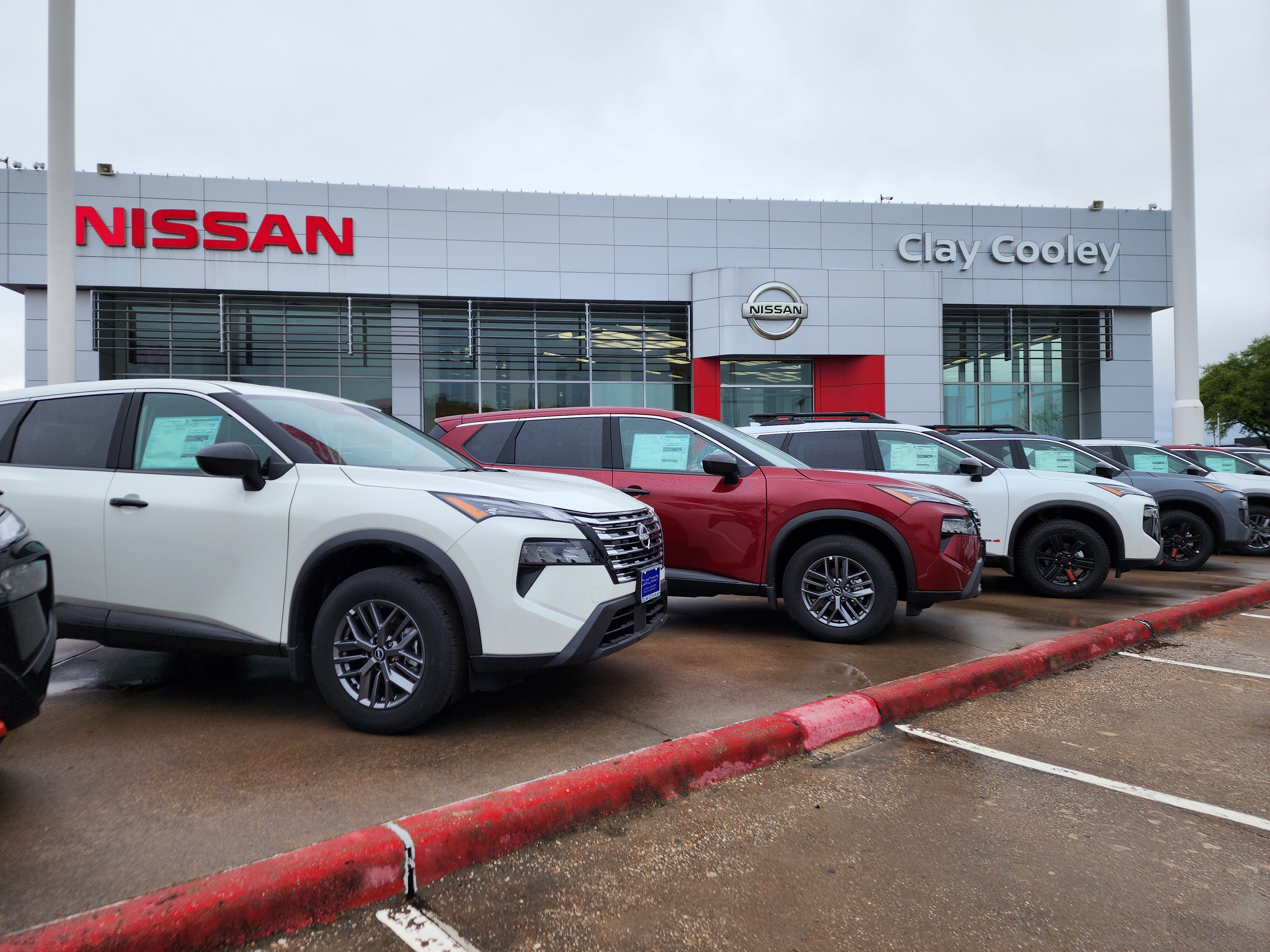Clay Cooley Nissan of Lewisville Dealership